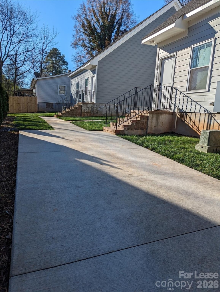 208 Walters Street - Photo 1