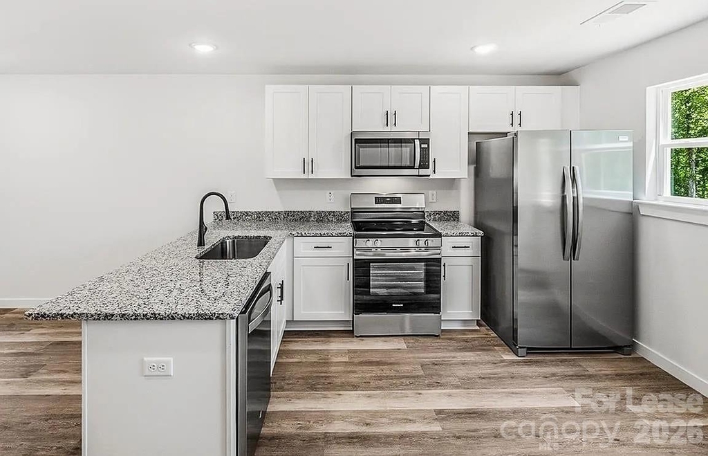 259/261 Vanderbilt Road - Photo 8
