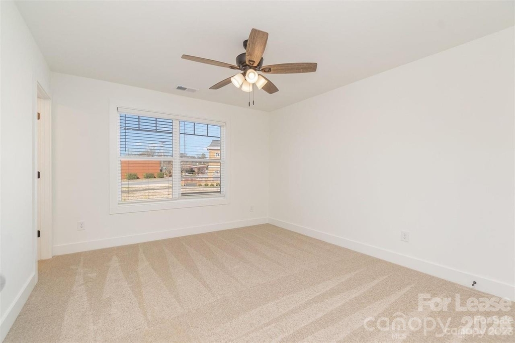195 Vee Avenue Sw - Photo 8