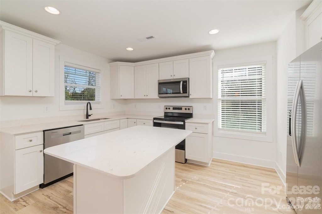 195 Vee Avenue Sw - Photo 4