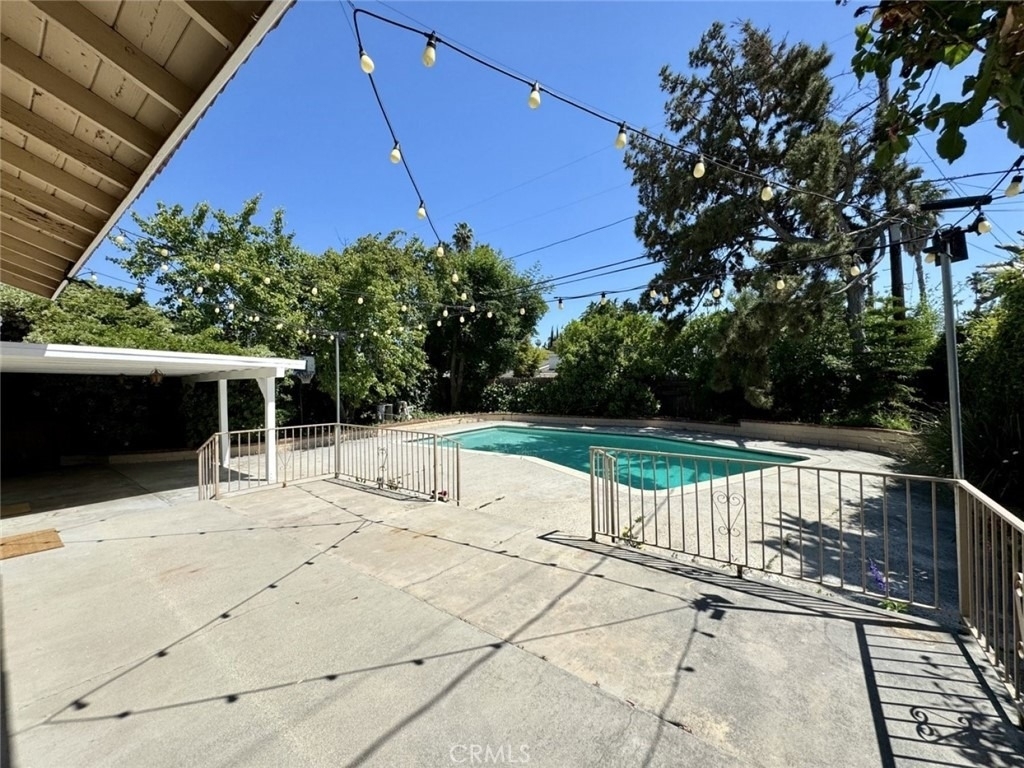 19834 Haynes Street - Photo 33