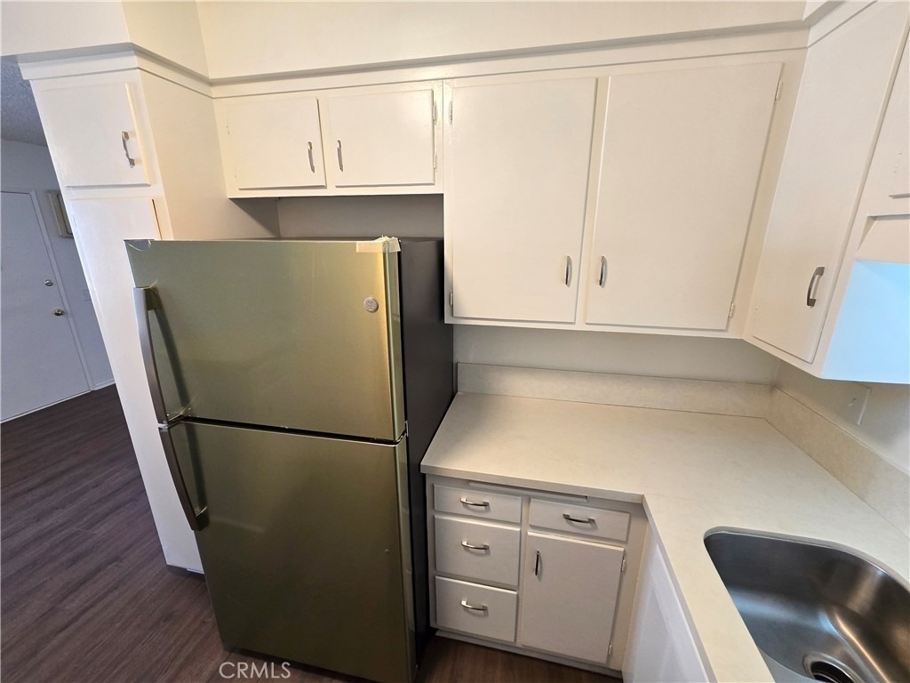 123 W Lomita Avenue - Photo 6