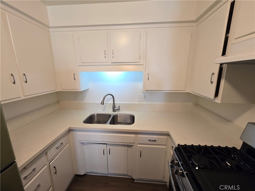 123 W Lomita Avenue - Photo 5