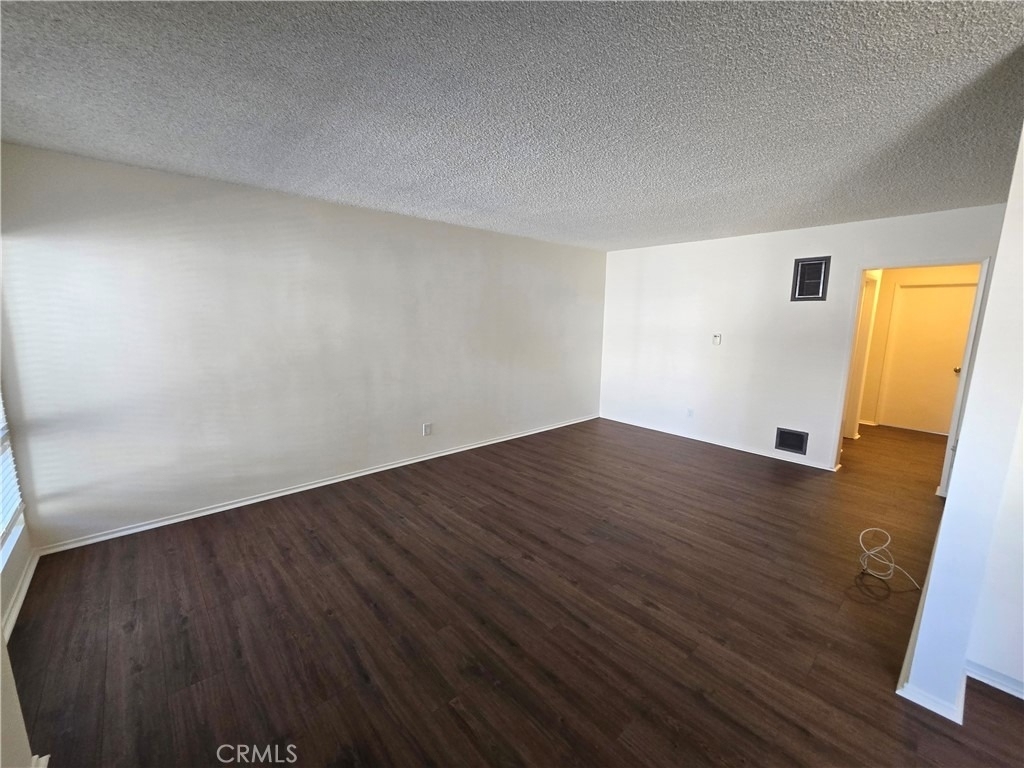 123 W Lomita Avenue - Photo 2