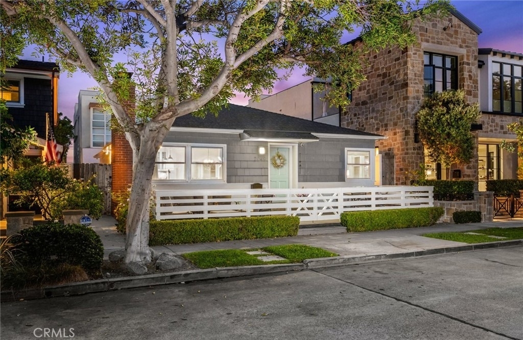 2049 E Ocean Boulevard - Photo 18