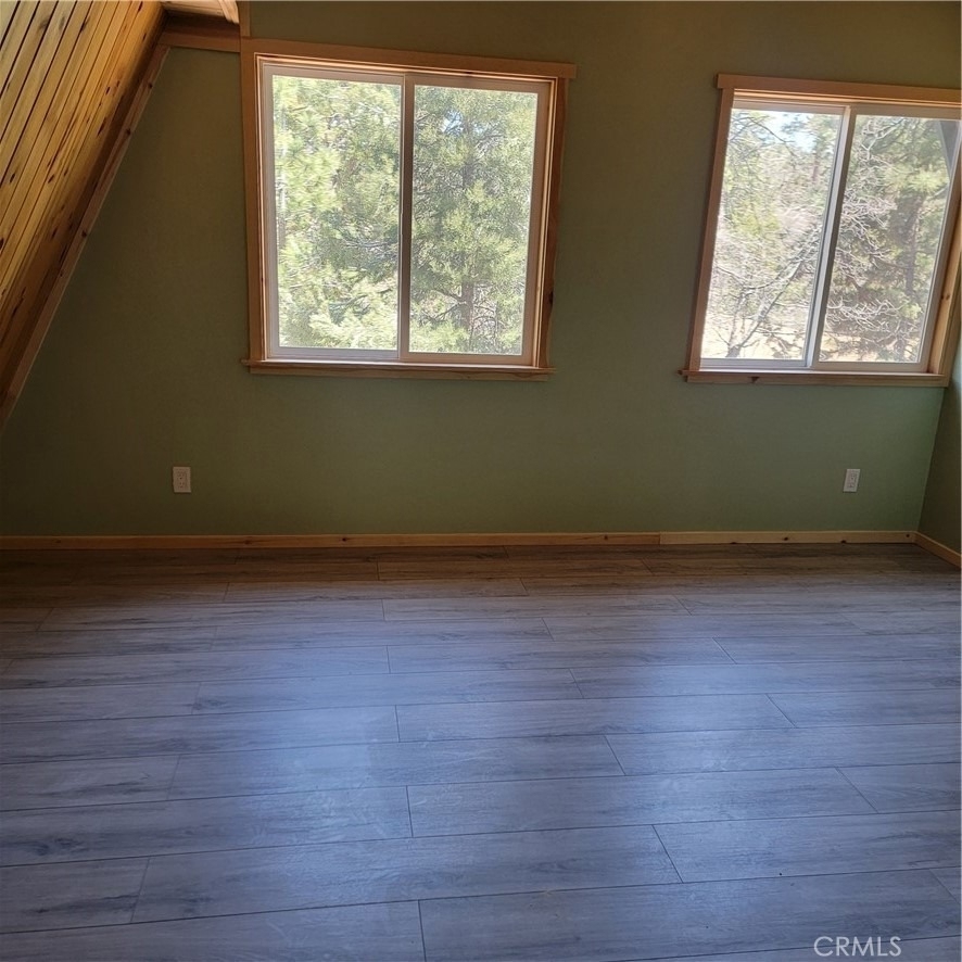 221 Imperial - Photo 11