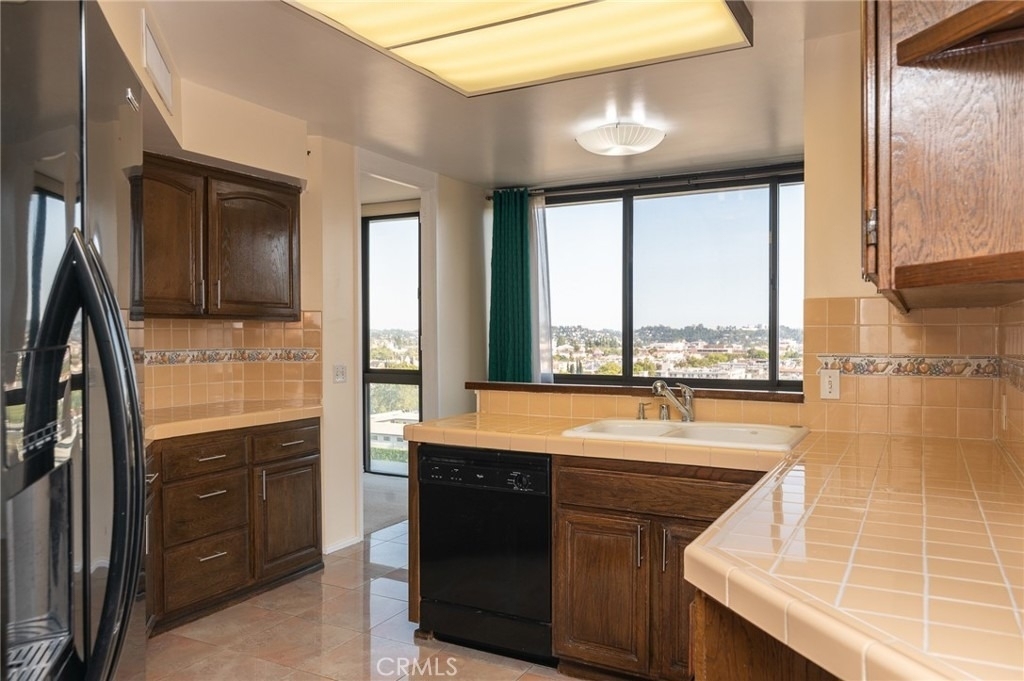 222 Monterey Road - Photo 13