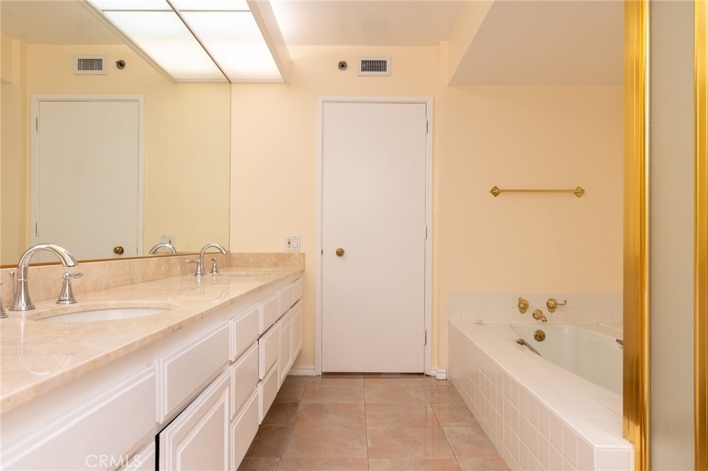 222 Monterey Road - Photo 23