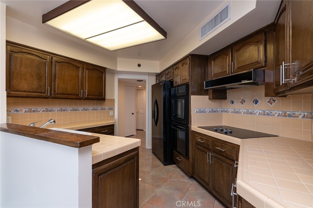 222 Monterey Road - Photo 12