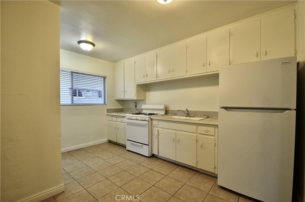 5147 Canoga Street - Photo 1