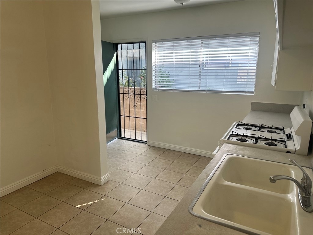 5147 Canoga Street - Photo 4