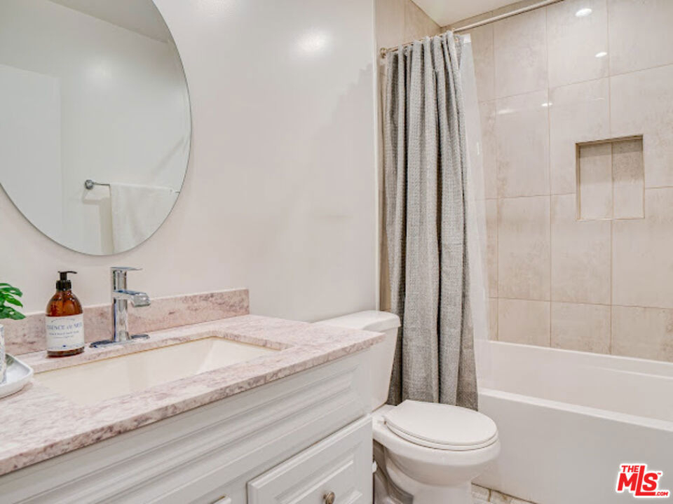 1836 Lake Street - Photo 16