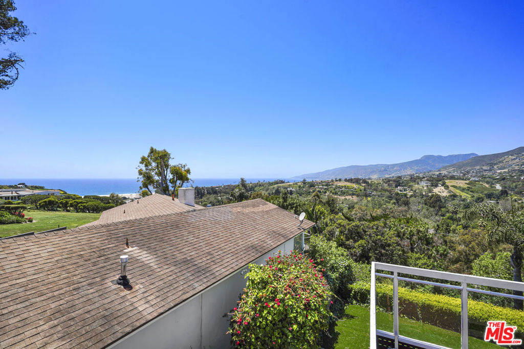 29355 Heathercliff Road - Photo 16