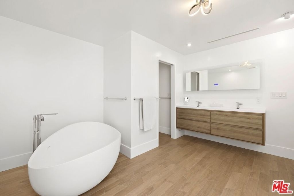 43 Sea Colony Drive - Photo 9