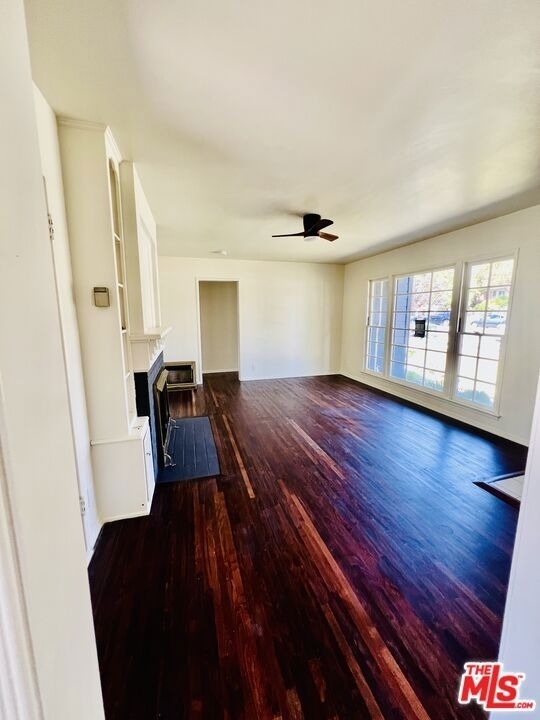 8345 Loyola Boulevard - Photo 2