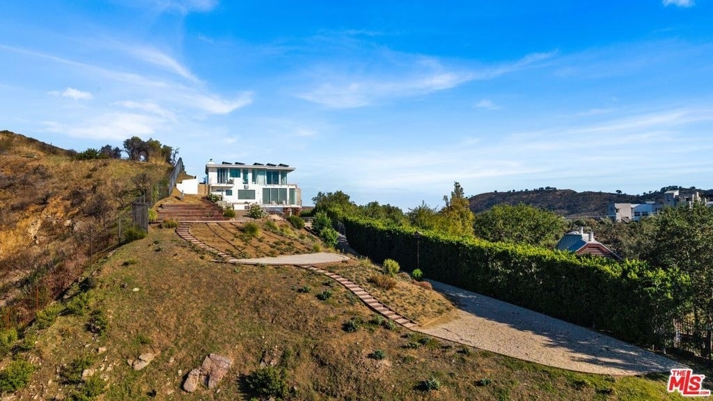 2915 Tuna Canyon Road - Photo 43