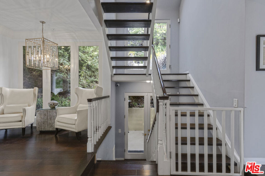 10023 Westwanda Drive - Photo 16