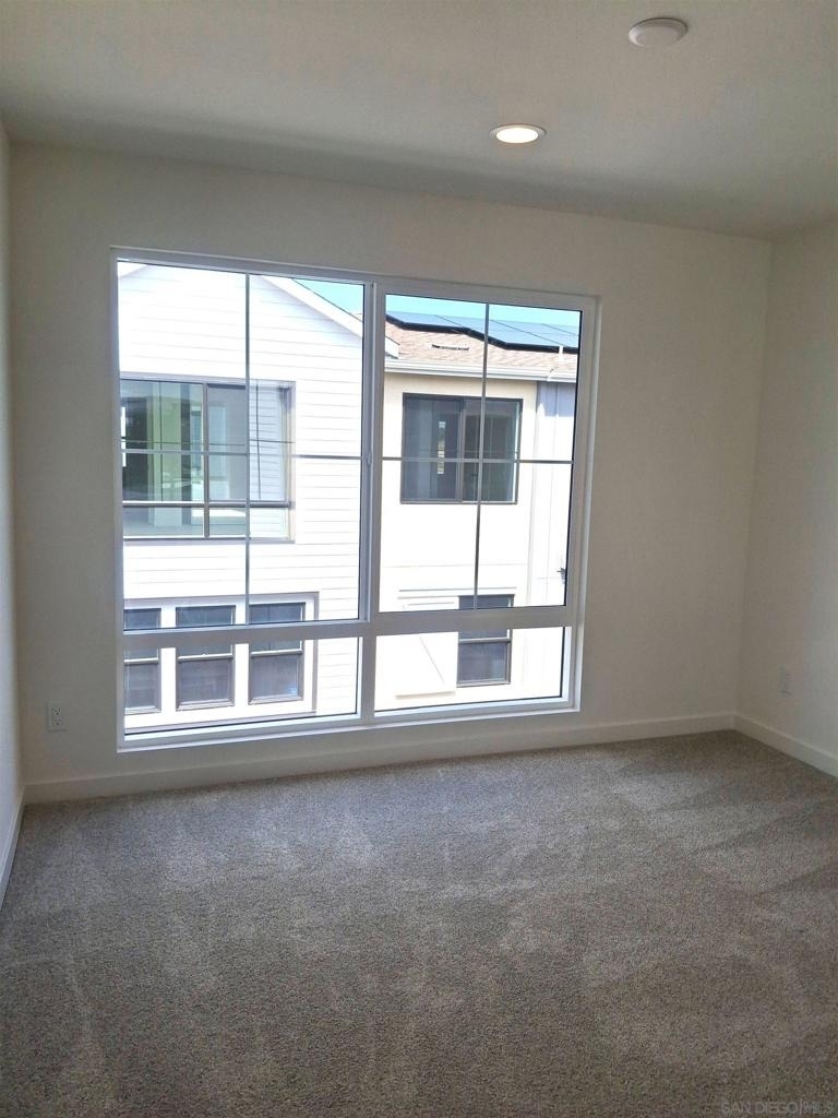 2586 Delphinium - Photo 22