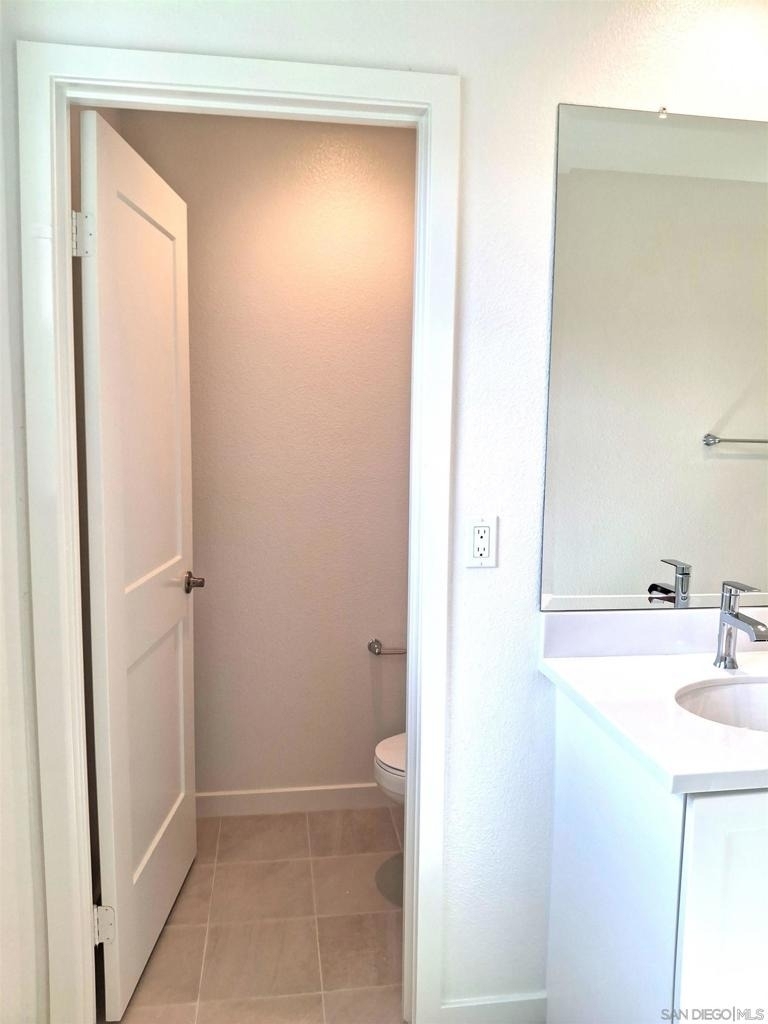 2586 Delphinium - Photo 16