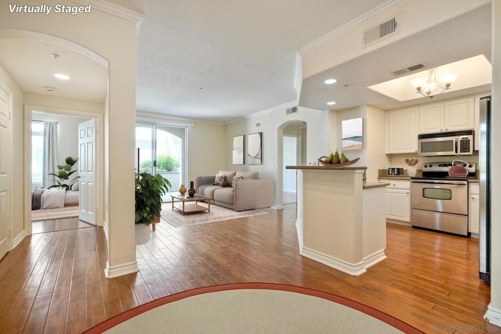 9253 Regents Road - Photo 3