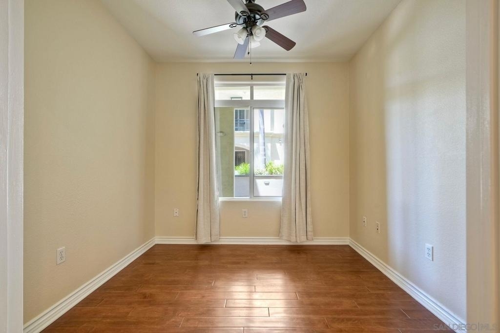 9253 Regents Road - Photo 12