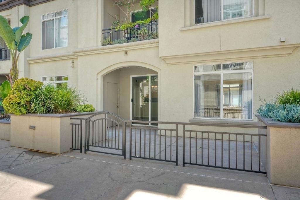 9253 Regents Road - Photo 23
