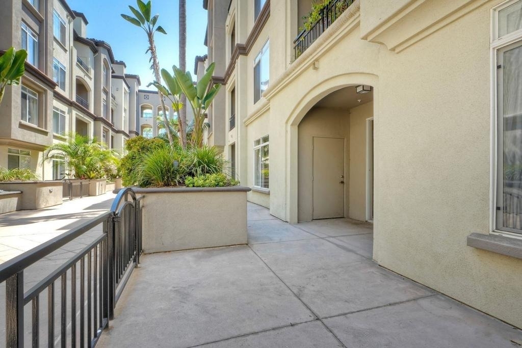 9253 Regents Road - Photo 25