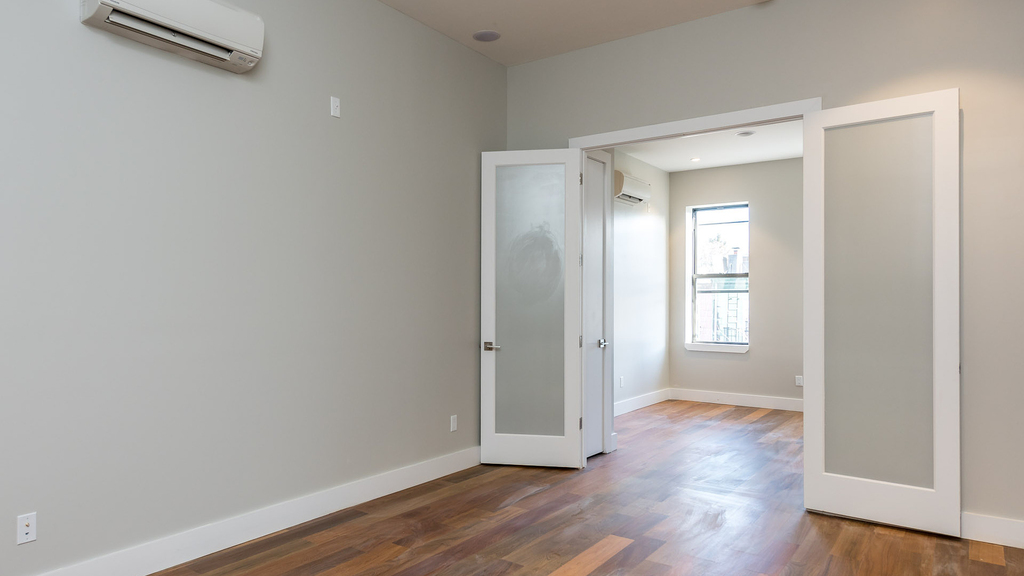 228 Kingsland Avenue - Photo 18