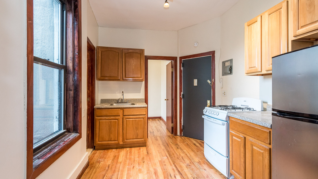 210 Humboldt Street - Photo 12