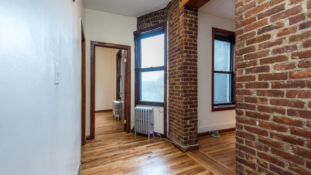 210 Humboldt Street - Photo 10