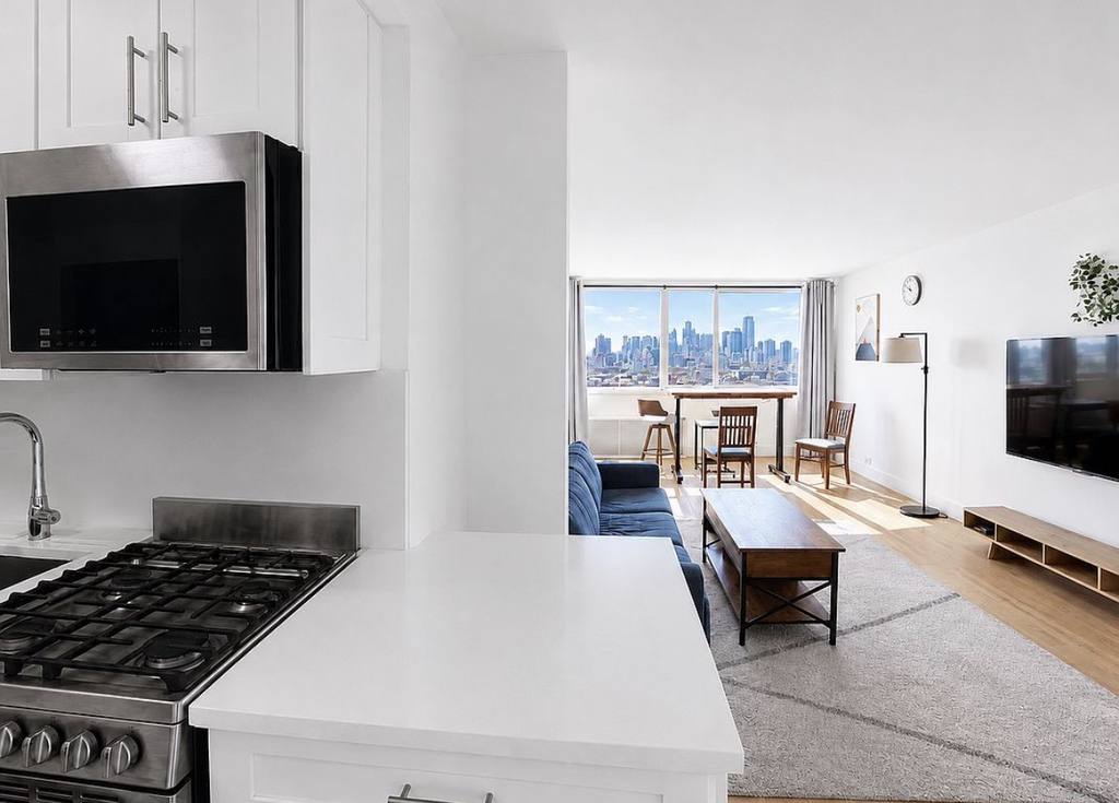 333 East 14th Street - Photo 1