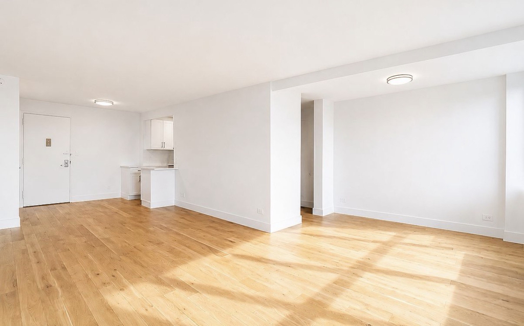 333 East 14th Street - Photo 5