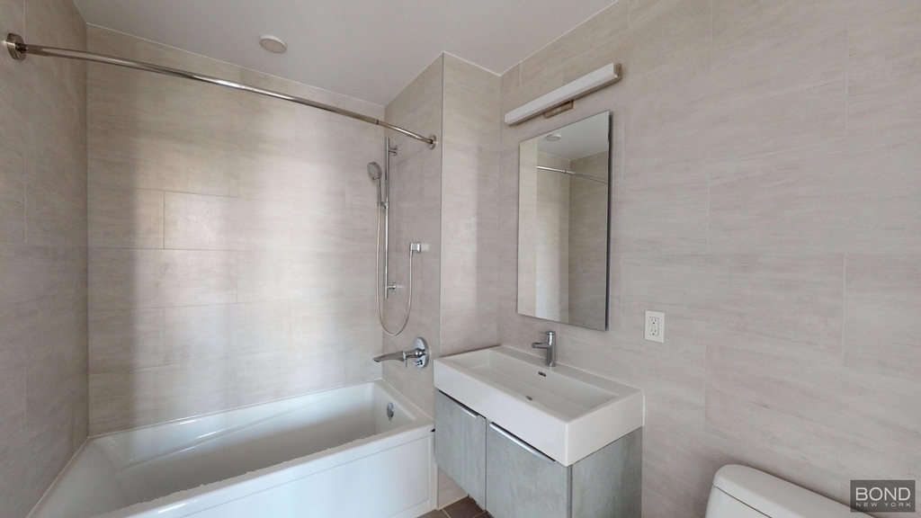 144-74 Northern Boulevard - Photo 14