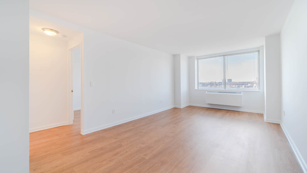 180 Riverside Blvd - Photo 59