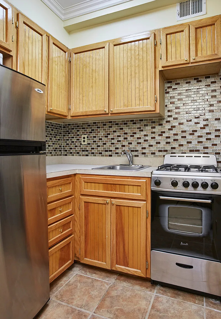 6 to 12 month Lease Stu W 100th St - Photo 1