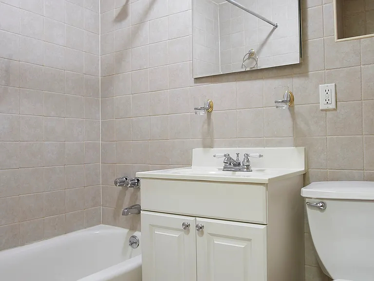 6 to 12 month Lease Stu W 100th St - Photo 2