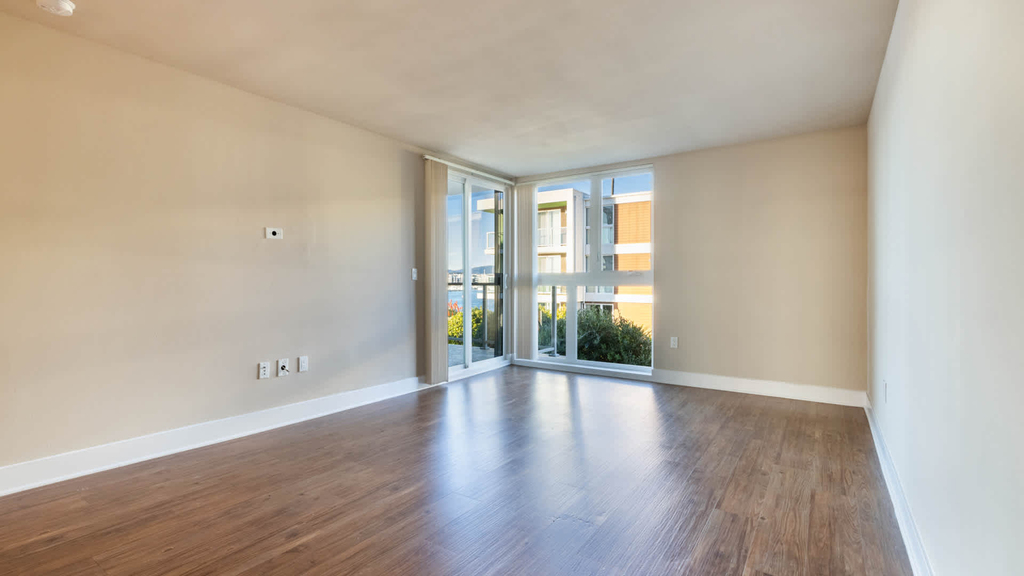 13900 Fiji Way - Photo 27