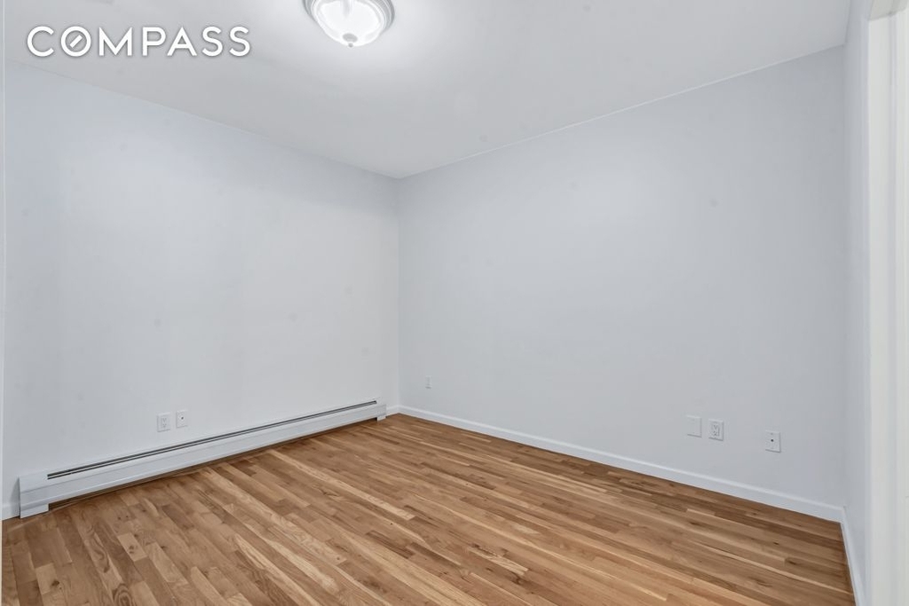 Sackett Street - Photo 2