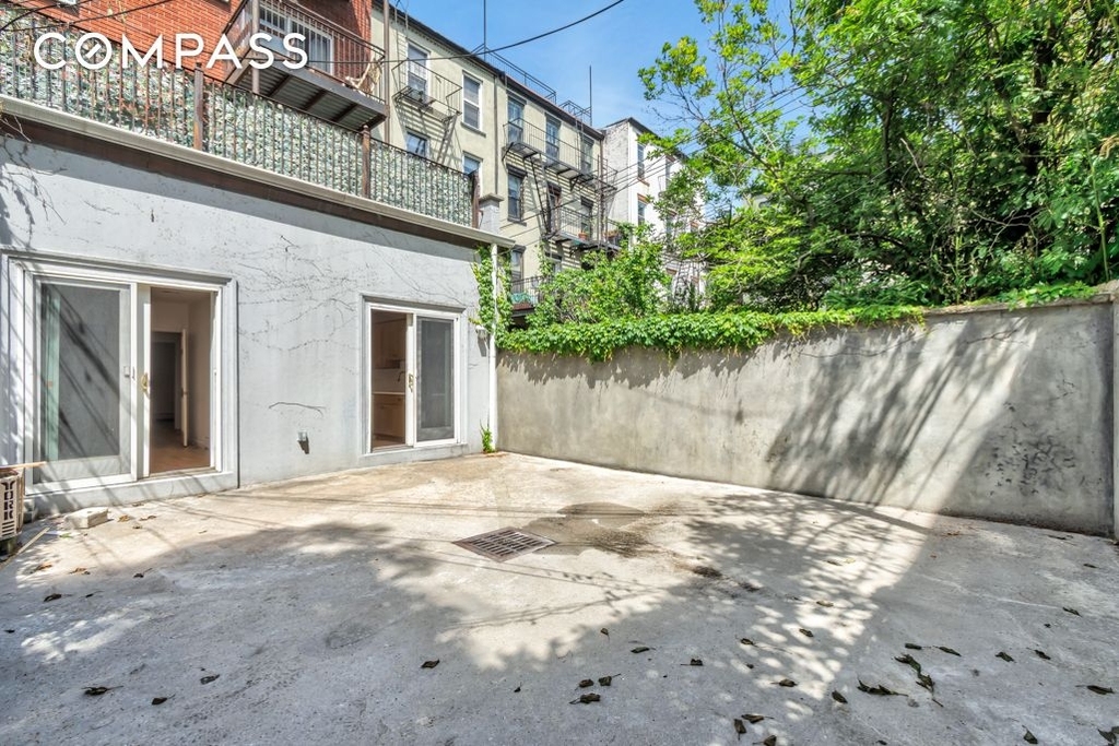 Sackett Street - Photo 10