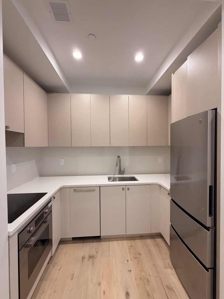 1861 Amsterdam Avenue - Photo 2