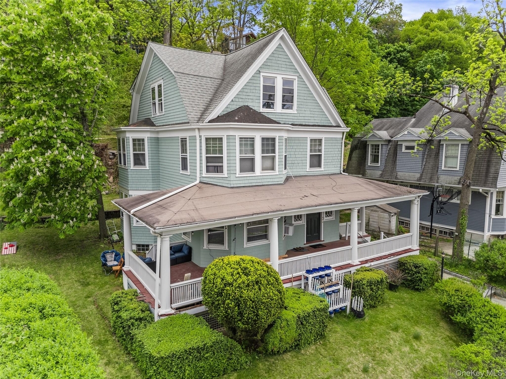 102 Broadway - Photo 1