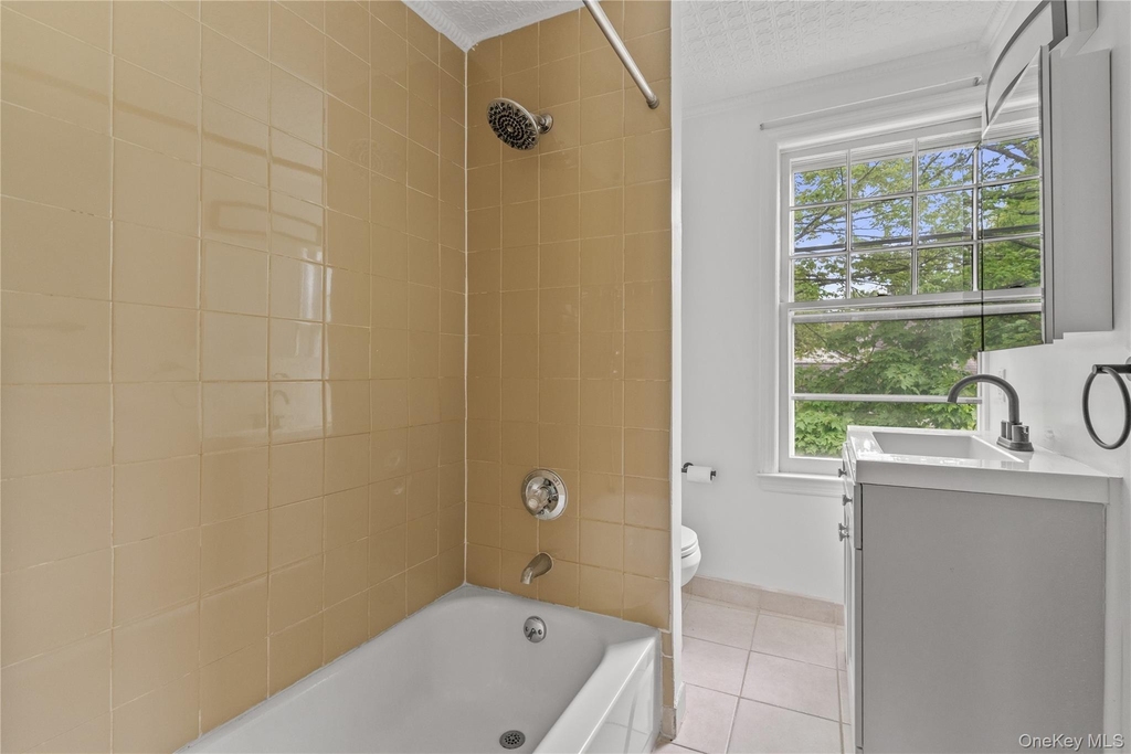 102 Broadway - Photo 6