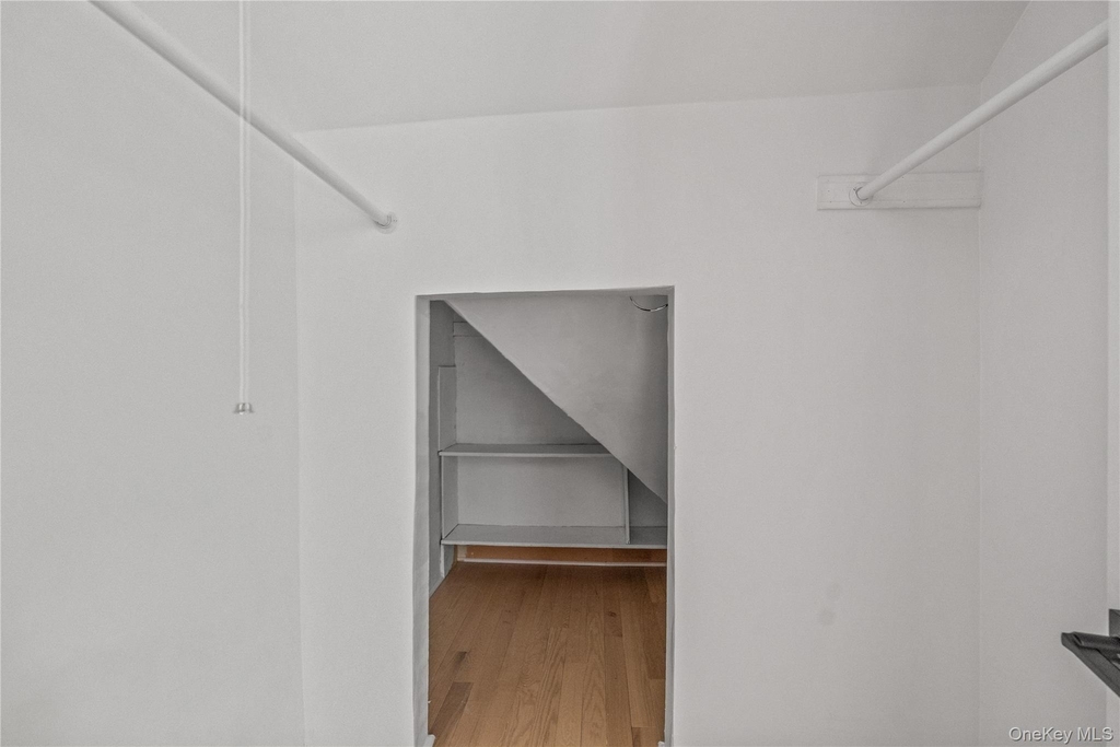 102 Broadway - Photo 10