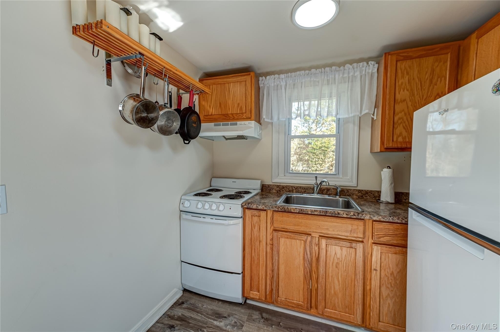 18 Shinnecock Road - Photo 6