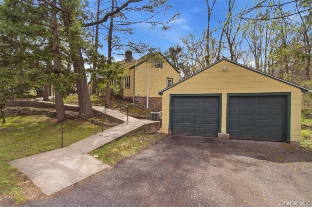 145 Saxon Woods Road - Photo 1