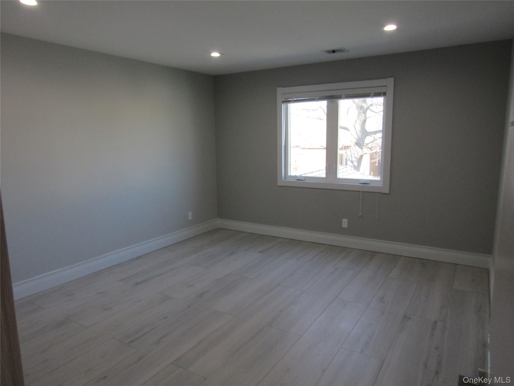 89 Kenneth Place - Photo 13