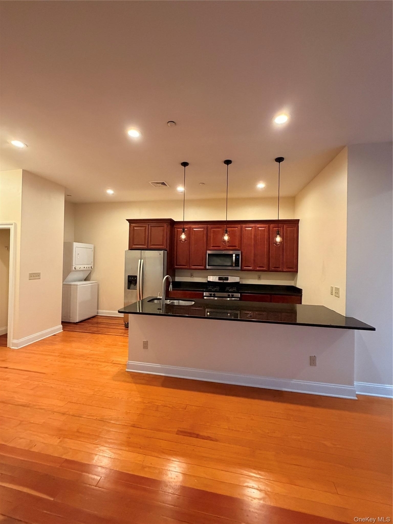 337 Main Street - Photo 2