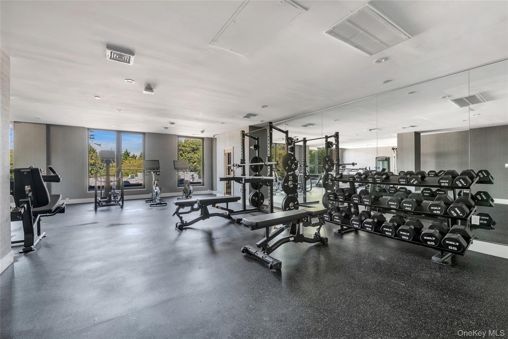 108 Middle Neck Road - Photo 6