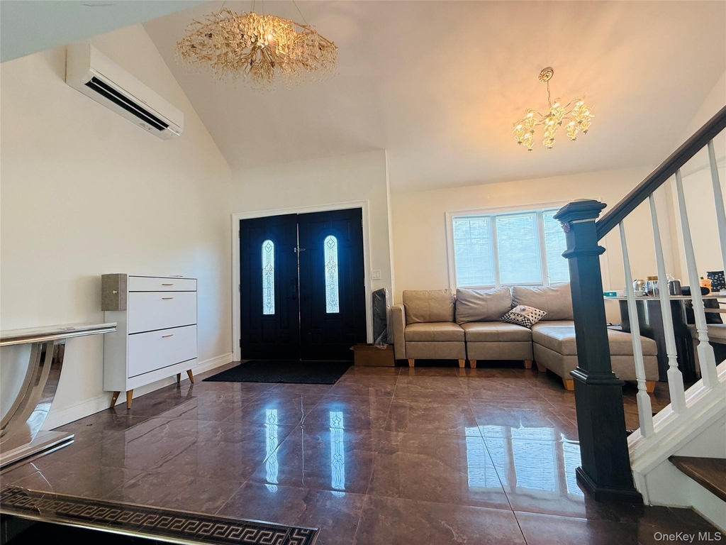 52 Miller Place - Photo 2