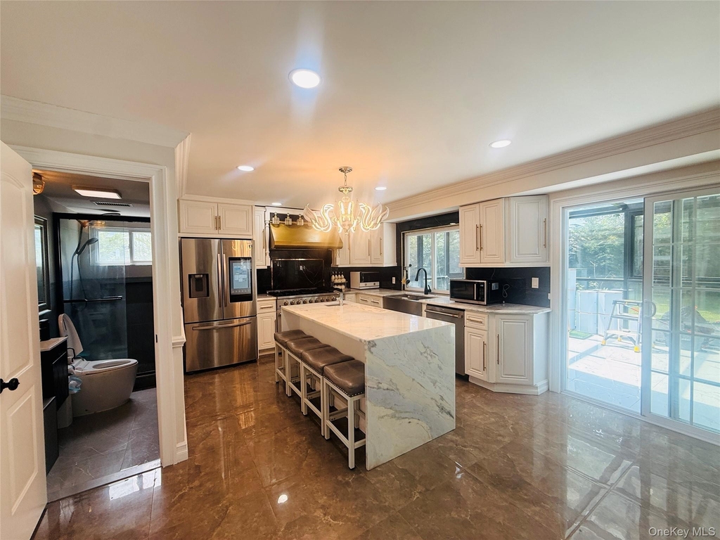52 Miller Place - Photo 1